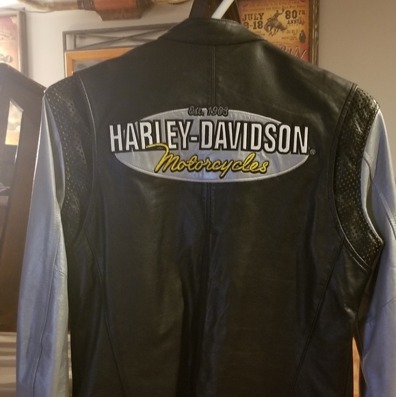 Harley Davidson motorcycle jacket - Picture 1 of 4